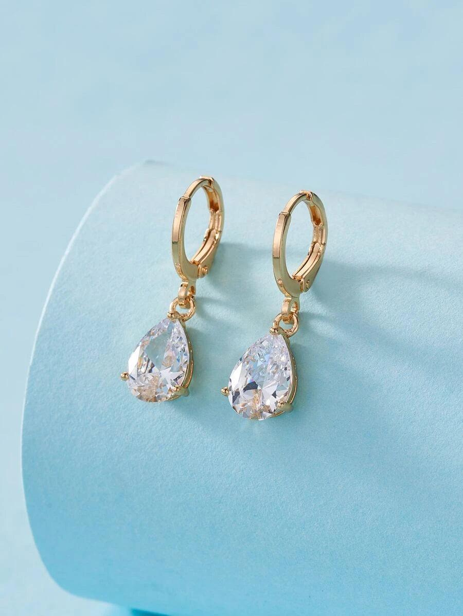 Crystal Clear Earrings (Gold ) - Muse Jewelry