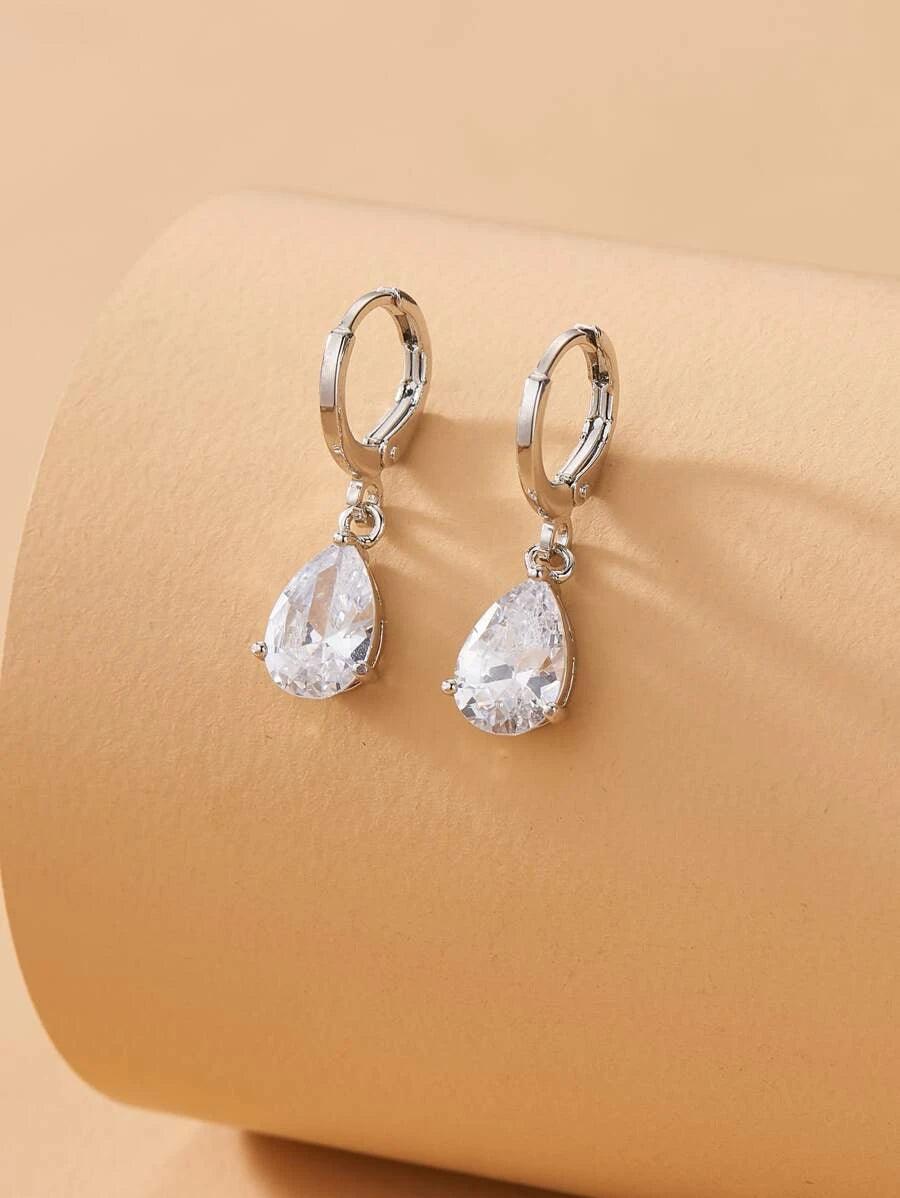 Crystal Clear Earrings (Silver) - Muse Jewelry