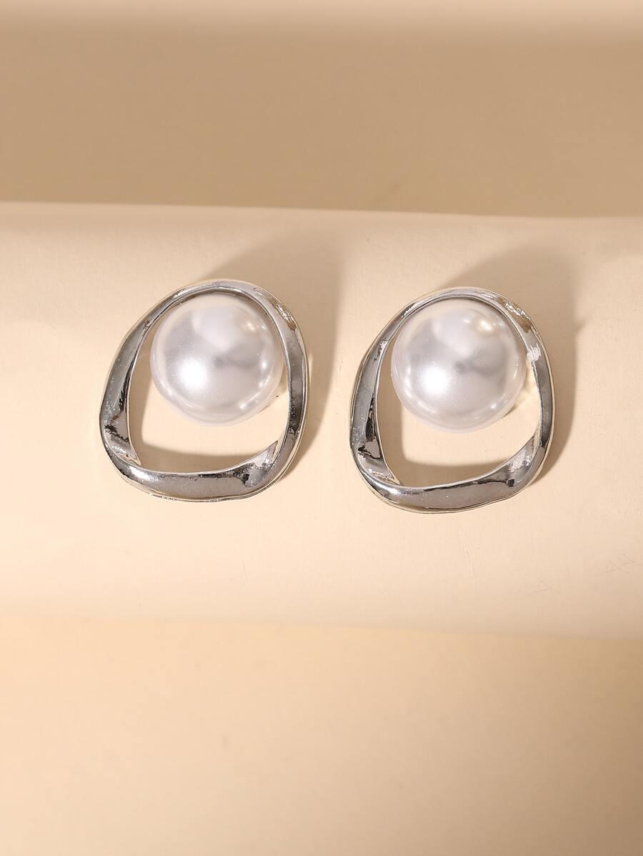 Pearly Studs (Silver) - Muse Jewelry