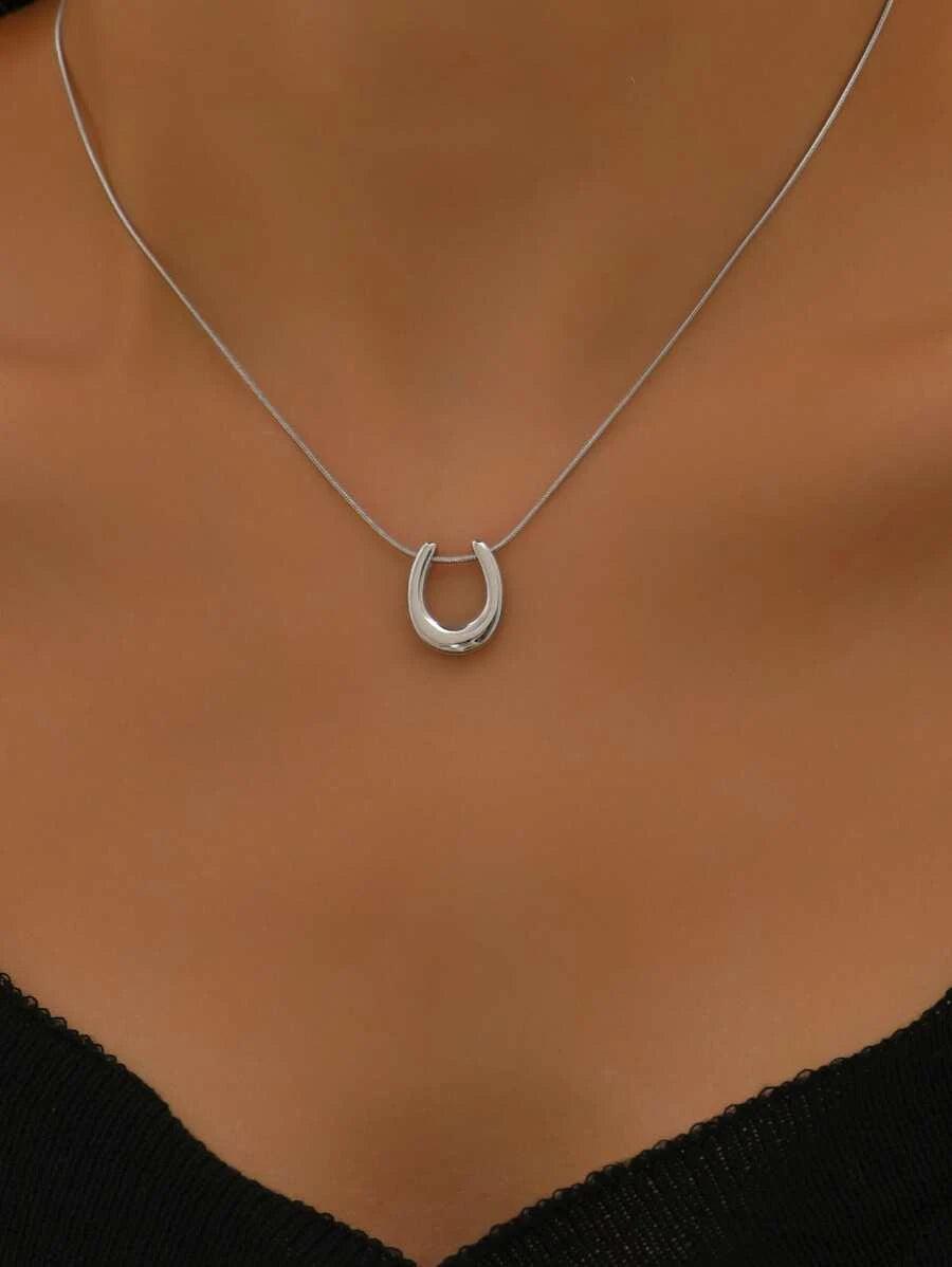 Petal Necklace (Silver)