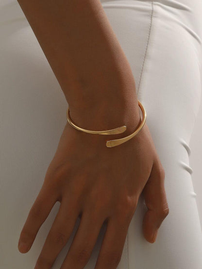 Open Bracelet (Gold)