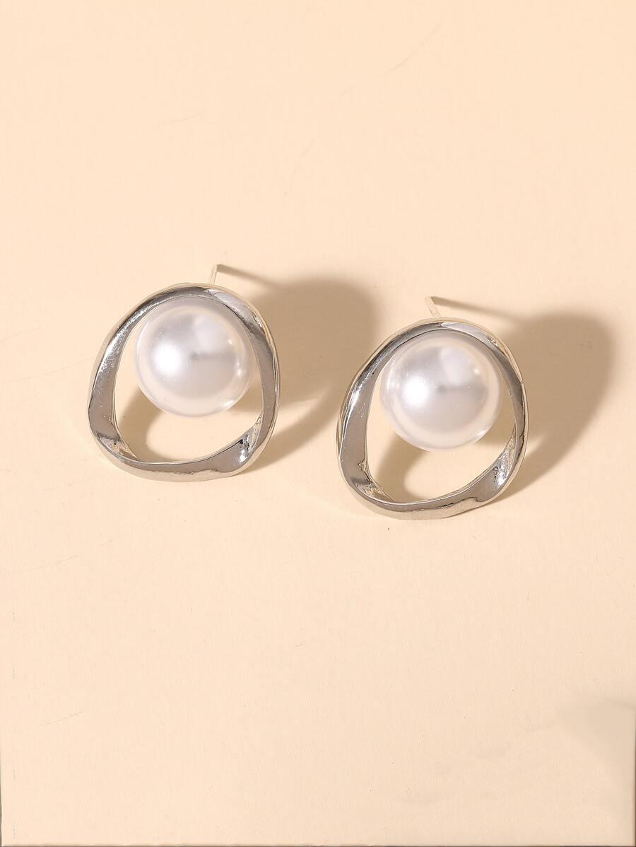 Pearly Studs (Silver) - Muse Jewelry